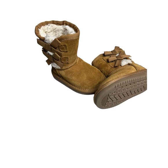 Koolaburra by UGG Girls' Child Victoria Short Fashion Boot Chestnut Brown Size 5 - Picture 1 of 9